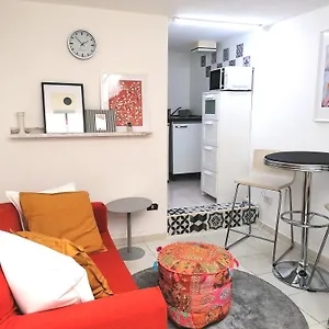 Mercanti Attic Version , Milano Italia